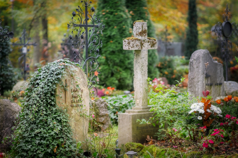 funeraire-BESSE SUR ISSOLE-min_cemetery-4653166